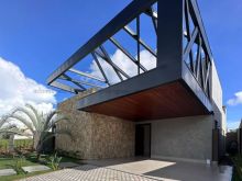 Casa térrea no Condomínio Alphaville I