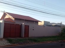 Excelente casa no Rita Vieira