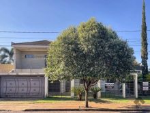 Sobrado de esquina em Dourados