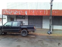 Ótimo mercado desocupado - rua de movimento