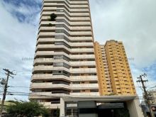 Apartamento amplo - rico em luz natural e espaçoso