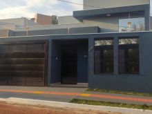 Casa nova com 02 suítes e 01 quarto