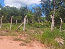 Próximo a cachoeira