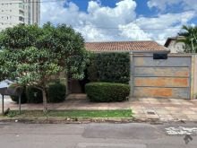 Casa térrea em ótima localização no São Francisco