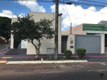 Excelente imóvel com sala comercial