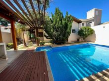 Casa com 3 suítes - escritório - piscina e área gourmet
