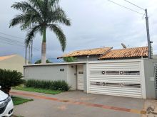 Casa três quartos e área gourmet com piscina