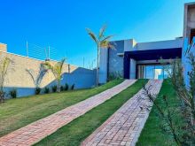 Casa imponente com 3 suítes