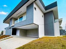 Casa sofisticada no Residencial Damha III