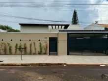Casa sofisticada em terreno de 450 m²