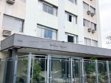 Apartamento rico em armários na avenida Afonso Pena