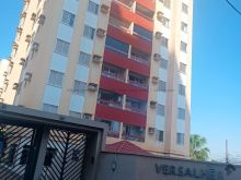 Apartamento 1 suíte - 2 quartos - piscina e armários