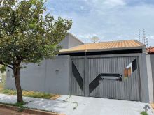 Casa muito espaçosa com ambientes integrados