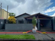 Linda casa ampla no bairro Caiçara