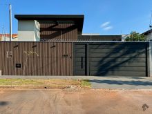 Casa moderna e sofisticada com piscina