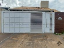 Espaçosa com piscina