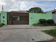 Casa bem localizada
