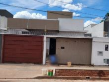 Casa no Rita Vieira com 3 quartos e ótimo espaço