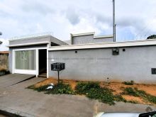 Linda casa no Jd. Presidente - rico em acabamentos