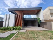 Linda casa térrea com fotovoltaica