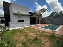 Casa com piscina aquecida no Rita Vieira