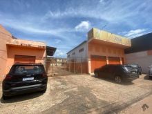 Área total 1.200m² - espaço para manobrar caminhão