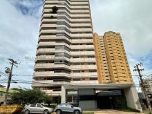 Apartamento Neoclássico - andar alto