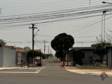Excelente casa em condomínio com piscina