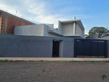 Sobrado com 1 suíte e 2 quartos no Tiradentes