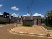 Ótimo apto térreo - com área privativa externa