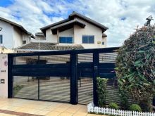 Excelente sobrado com 03 quartos sendo 01 suíte