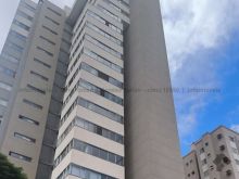 Apartamento no Ed. Three Towers