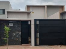 Casa com suíte - gourmet integrado e terreno amplo