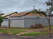 Casa de esquina - bairro Universitário