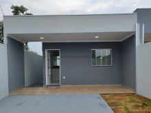 Casa térrea - 2 quartos sendo 1 suíte com quintal