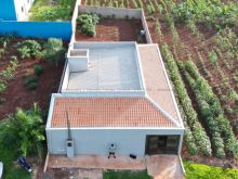 Casa nova de laje com 1 suíte e 2 quartos