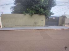 Casa de esquina - terreno 421m²