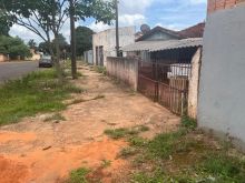 Terreno de esquina - excelente para comércio