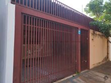 Casa ampla em ótima localização