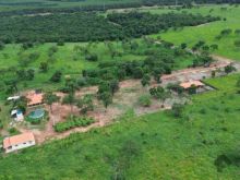 Fazenda na beira da pista entre Água Clara e Três Lagoas