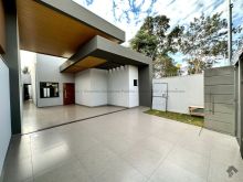 Casa 3 quartos - espaço gourmet e piscina com cascata