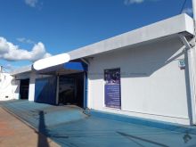 Prédio 870 m² - esquina avenida Fernando Corrêa