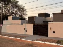 Casa bairro Itamaracá no asfalto