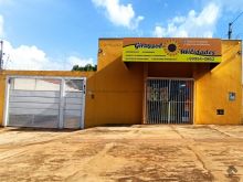 Casa arejada com ótima localização