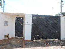 Imperdível - casa com 04 quartos - edicula e piscina