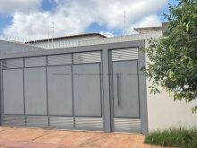 Oportunidade casa com porteira fechada