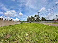 Terreno de esquina - localização privilegiada