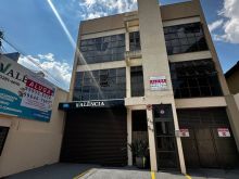 Salão comercial muito bem localizado