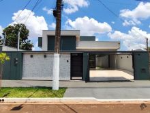 Casa nova com piscina