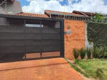Lindo imóvel reformado com 3 quartos